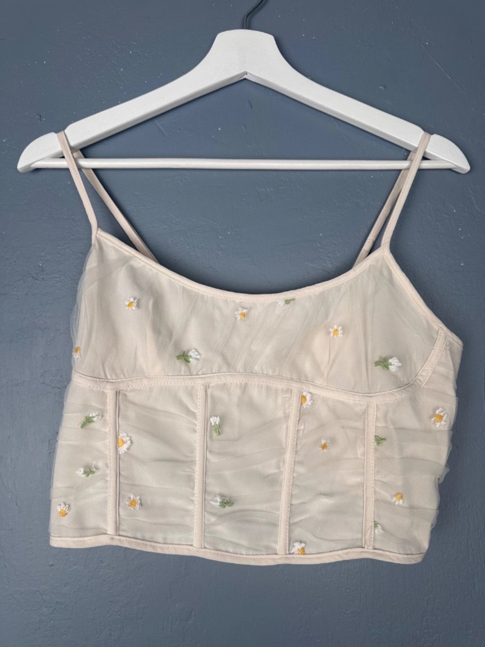 LE LIS Sz Medium Cream Floral Embroidered Lace Crop Top